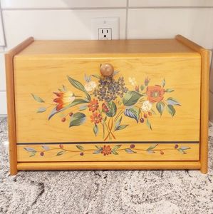 VINTAGE Floral breadbox